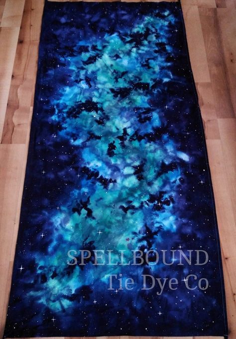 Galaxy Tie Dye, Eau Claire Wisconsin, Diy Tie Dye Designs, Tie Dye Patterns Diy, Tye Dye Dress, Diy Tie Dye Shirts, Ice Tie Dye, Diy Galaxy, Creative Textiles