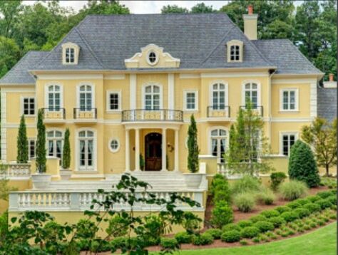 Yellow mansion Extravagant Homes, French Country House Plans, Show House, Yellow House, Yellow Houses, Country House Plans, French Country House, French Country Decorating, Mellow Yellow