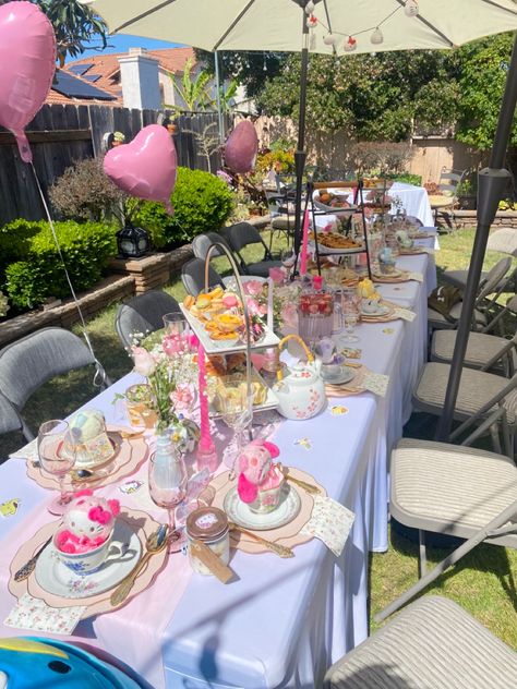 Park Tea Party, Sanrio Bday Party, Tea Party Ideas Birthday, Hello Kitty Tea Party Ideas, Preppy Tea Party Birthday, Sanrio Tea Party, Tea Party Aesthetic Pink, Kawaii Tea Party, Sanrio Party Ideas