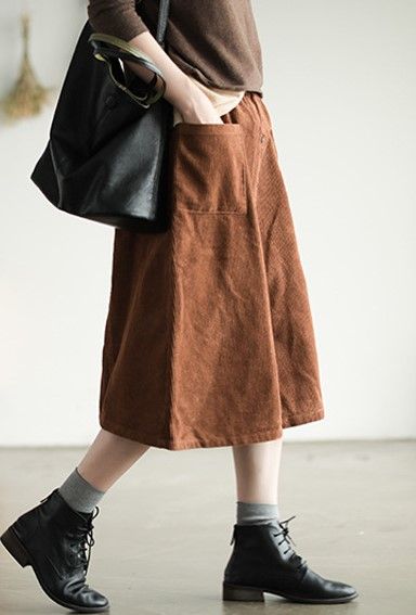 Fashion Skirts Outfits, Outfit Ideas Indie, Academia Aesthetic Fashion, Dark Academia Women, Dark Academia Aesthetic Fashion, Light Academia Outfit, Corduroy Midi Skirt, Outfits Skirt, Academia Light