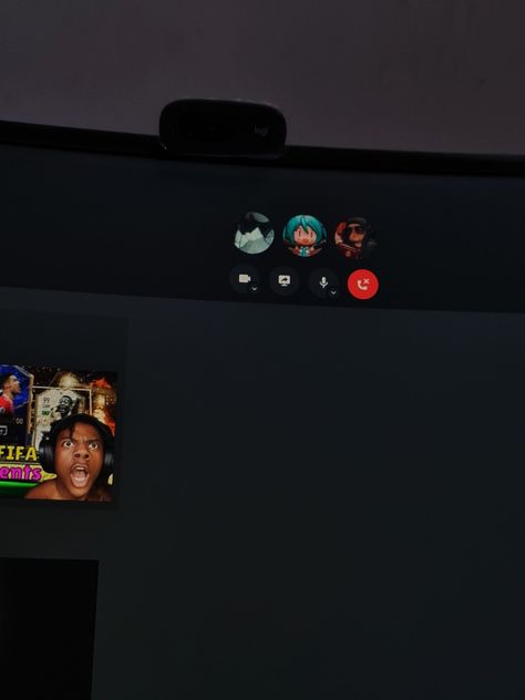 Discord Call Screen, Discord Call Aesthetic, Discord Video Call, Discord Call, Discord Friends, Escaping Reality, Sky Photography, Vision Board, Walking