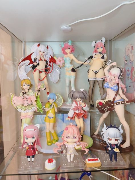 Anime Figure Setup, Figure Setup, Gaming Bedroom, Collection Room, Super Sonico, Anime Figurines, Junk Drawer, Ethereal Art, Room Aesthetic