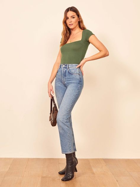 Bardot Top Bardot Top Outfit, Knitted Top Outfit, Classic Style Outfits, Bardot Top, Jeans Outfits, Green Fits, Top Outfit, Straight Neckline, Ribbed Knit Top