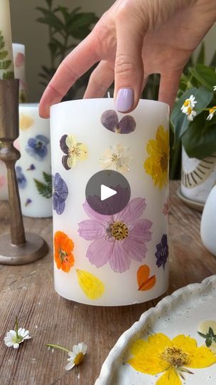 Flower Candles Diy, Pressed Flower Candles, Diy Candles With Flowers, Crowded Kitchen, Flower Candles, Diy Mother's Day, Candles Diy, Stop Scrolling, Diy Mothers Day Gifts