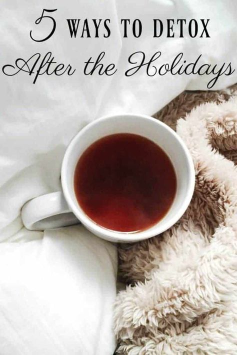 5 Ways to Detox After the Holidays - Here are some ways to help you detox if you went a little crazy during the holidays. #detox #holidays #postholiday #healthy Detox After Holidays, Holiday Detox Diet, Christmas Detox, Healthy Cleanse, Salt Therapy, Blog Font, Iv Infusion, Clean Green, Natural Detox