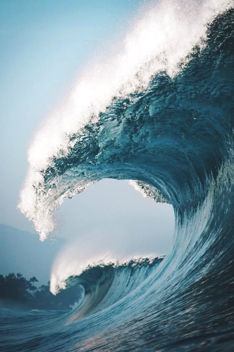 Catch the wave Ocean Waves Photography, Waves Photography, Ocean Pictures, Ocean Wallpaper, Ocean Vibes, Wave Art, Surfing Waves, Water Waves, Ocean Wave