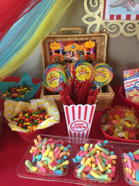 Carnival Trunk, Circus Birthday Party Ideas, Dumbo Birthday Party, Carnival Baby Showers, Circus Birthday Party Theme, Theme Carnaval, Carnival Birthday Party Theme, Circus Carnival Party, 60 Birthday