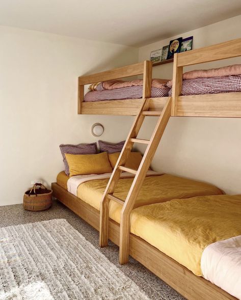 Courtney Adamo, Adult Bunk Beds, Built In Bunks, Bunk Rooms, Bunk Bed Designs, Yamanashi, Shared Bedroom, Bunk Room, Asiago