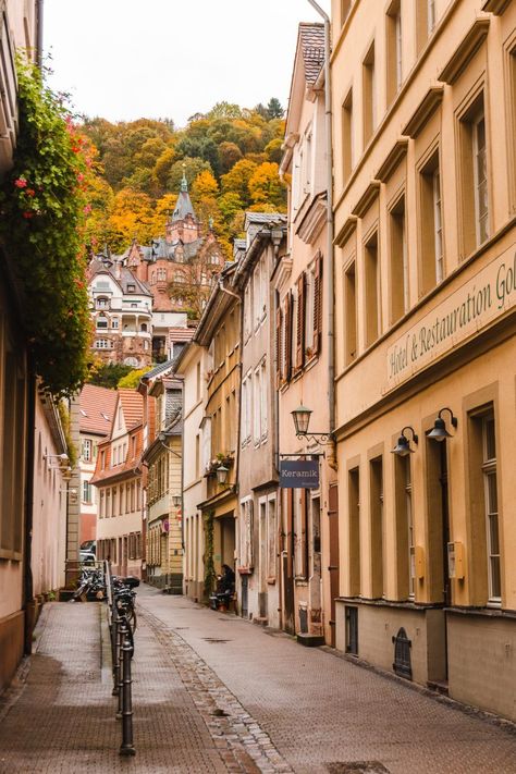 Heidleburg Germany, Germany Cafe Aesthetic, Things To Do In Heidelberg Germany, Heidelberg Germany Aesthetic, Heilderberg Germany, Heidelberg Germany Photography, Photoshooting Ideas, Germany Aesthetic, Solo Travel Europe