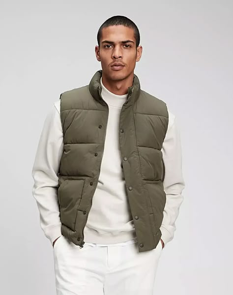 Men Winter Vest Outfits, Olive Vest Outfit Fall, Men’s Gilet Outfit, Down Vest Outfit Men, Winter Vest Outfits Men, Vest Styles For Men, Man Vest Outfit, Vest Man Outfit, Vest Jacket Outfit Men