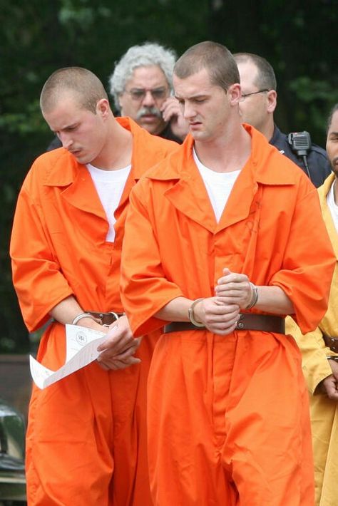 Inmate Clothes, Man In Handcuffs, Prison Uniform, Prison Outfit, Euphoria Outfits, Prisoner Costume, Martial Arts Workout, Jumpsuit Men, Mens Fashion Inspiration