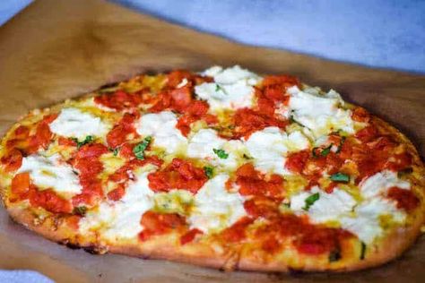 Tomato, Basil, Ricotta Pizza Pizza With Ricotta, Recipes With Ricotta Cheese, Recipes With Ricotta, Ricotta Tomato, Ricotta Pizza, Ricotta Cheese Recipes, Easy Cooking Ideas, Foccacia Bread, Vegetarian Main Dish