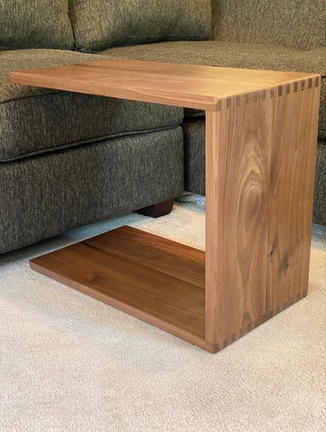 Converts from an end table for the chaise to a workstation or coffee table for the seated portions Sectional Table, Small Living Room Table, Couch Tray, Diy Side Table, Couch Diy, Diy Couch, C Table, Couch Table, Walnut Table