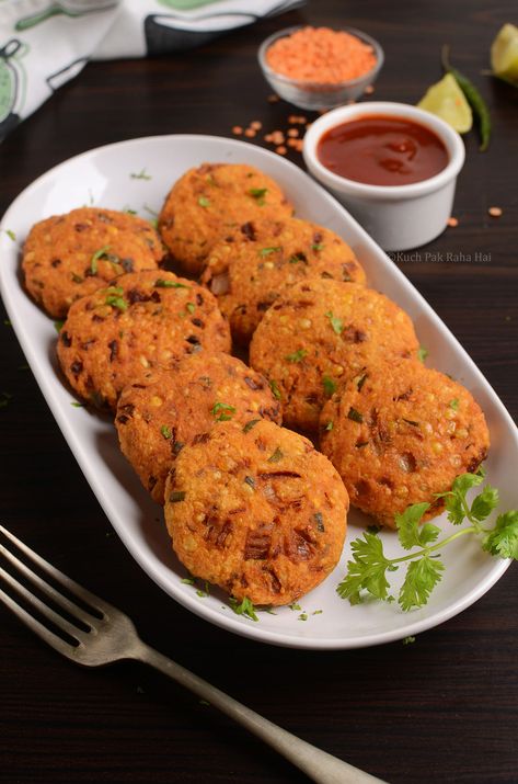 Red Lentil Fritters (Masoor Dal Vada) Red Lentil Fritters Recipes, Lentil Croquettes, Red Lentil Fritters, Masoor Dal Recipe, Indian Sides, Lentil Recipes Easy, Curry Fried Rice, Gluten Free Snacks Recipes, Lentil Fritters