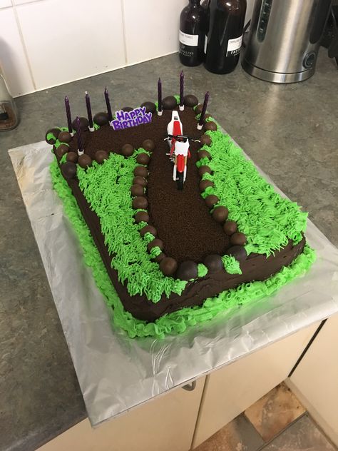 No 7 Dirt Bike cake Dirt Bike Cake Motocross, Dirt Bike Cupcake Cake, Dirt Bike Cakes For Boys, Dirt Bike Cupcakes, Dirt Bike Cake Ideas, Dirt Cake Ideas, Dirt Bike Birthday Cake, Dirt Bike Cake, Cake Ideas For Birthday