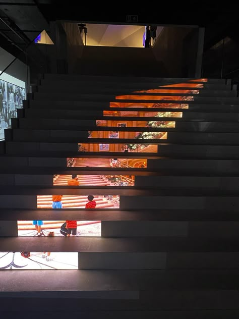 Stair Installation Art, Stairs Art Installation, Electric Interior Design Style, Led Stairs, Staircase Installation, Light Staircase, Park Lighting, Stair Art, Christian Marclay