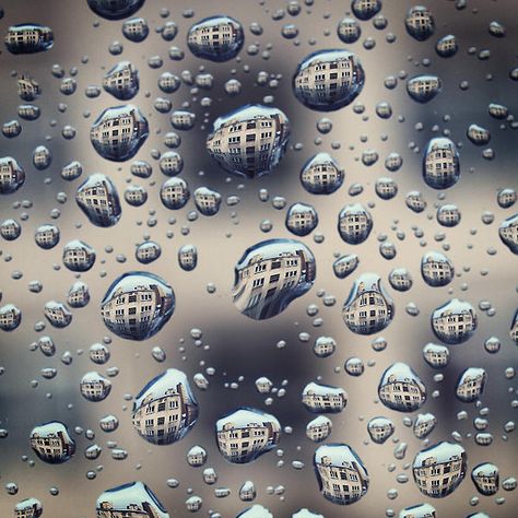 Pattern In Photography, Calm Photography, Macro Photography Ideas, Distortion Photography, Photography Rain, Drop Photography, Macro Photography Tips, Water Drop Photography, Nature Rain