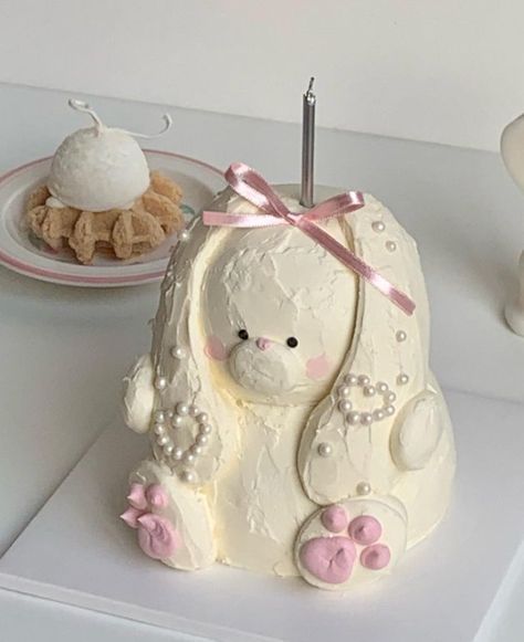 Kawaii Cakes Birthday, Jellycat Cake, Kawaii Birthday Cake, Coquette Birthday Cake, Pumpkin Pancakes Recipe, Coquette Cake, Cake Figures, Pumpkin Pancake, Colorful Breakfast