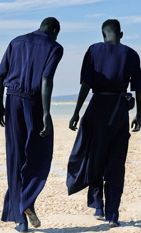 Viviane Sassen, Style Bleu, Mood Indigo, Indigo Colour, Indigo Dye, Feeling Blue, Love Blue, Indigo Blue, South African