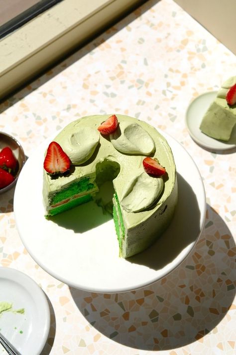 strawberry matcha pandan chiffon cake – tentimestea Matcha Chiffon Cake, Matcha Whipped Cream, Strawberry Chiffon Cake, Strawberry Chiffon, Pandan Chiffon Cake, Tube Cake Pan, Pandan Cake, Strawberry Matcha, Sweetened Whipped Cream