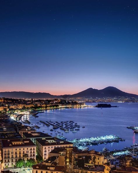 Vesuvio Napoli, Naples