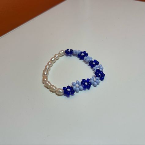 Never Worn! On A Stretchy Band, So It Will Fit Many Sizes! Glass Bead Bracelet, Mama Mia, Glass Beaded Bracelets, Bead Bracelet, Glass Bead, Beaded Jewelry, Glass Beads, Blue White, Color Blue