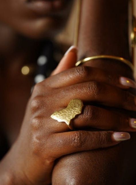 Simple Jewelry Aesthetic, African Rings, Michael Burnham, African Print Pencil Skirt, Brass Rings Jewelry, Africa Beauty, Afro Jewelry, African Map, African Royalty