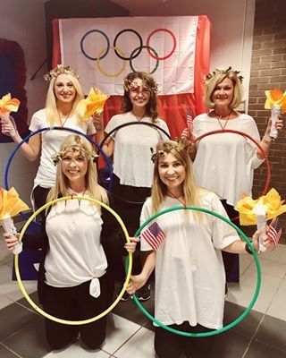 Olympic Rings Olympic Costumes Ideas, Olympic Halloween Costume Ideas, Olympic Halloween Costume, Olympic Dress Up Ideas, Olympic Costume Ideas, Athlete Costume, Olympics Costume, Theme Costumes, Olympic Theme Party