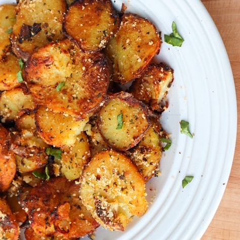 Crispy Air Fried Parmesan Potatoes