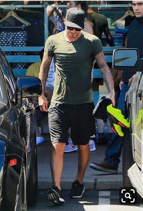 David Beckham Style Outfits, David Beckham Style, Style Gym, Beckham Style, Vans Outfit, Short Men Fashion, Fashion Suits For Men, Dope Fashion, July 25