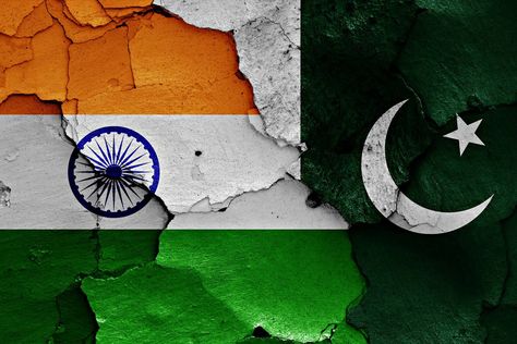 India Pakistan Partition Art, India Pakistan Partition Pictures, Post Colonialism, Pakistani Flag, Travel Itinerary Planner, Pakistan Independence, Pakistan Independence Day, Pakistan Flag, East Pakistan