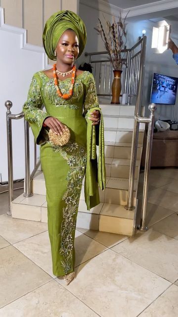 Yoruba Wedding Asoebi Lace Styles Classy, Nigerian Traditional Attire, Nigerian Traditional Dresses, Nigerian Wedding Dresses Traditional, Chic Outfits Edgy, Yoruba Bride, African Traditional Wedding Dress, Nigerian Lace Styles Dress, Yoruba Wedding