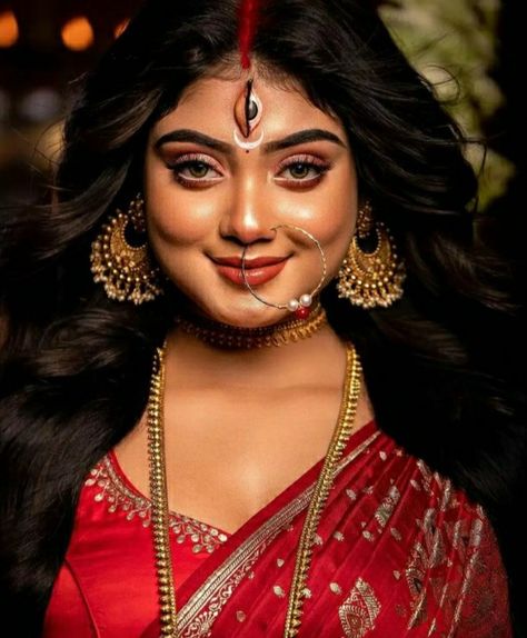 Durga Mata Makeup Look, Durga Maa Look Photoshoot, Durga Look Photoshoot, Durga Maa Photoshoot, Art Ideas For Birthday, Durga Puja Photoshoot, Durga Photoshoot, Devi Photoshoot, Durga Puja Look