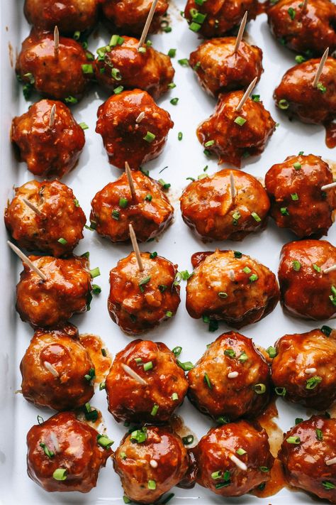 Meatballs Cocktail, Gf Appetizers, Bbq Cocktails, Gluten Free Party, Meatball Appetizer Recipe, Dairy Free Appetizers, Gluten Free Meatballs, Baked Meatballs, Cocktail Meatballs