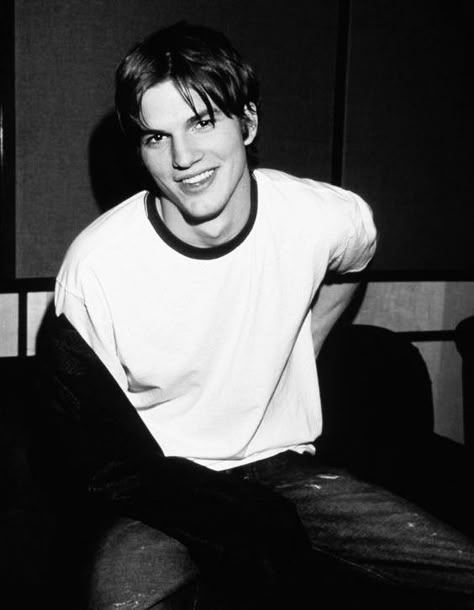 Ashton Kutcher 90s, Man Manifestation, Celebrities Crush, Men I Trust, 90s Men, Favourite Movie, Ashton Kutcher, Boy Celebrities, 70s Show