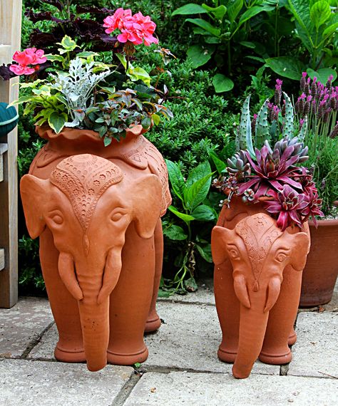 Terracotta Garden Decor, Terracotta Animals, Art Competition Ideas, Pottery Molds, Garden Wall Designs, Hanging Craft Ideas, Elephant Planters, Halloween Clay, Ceramic Art Sculpture