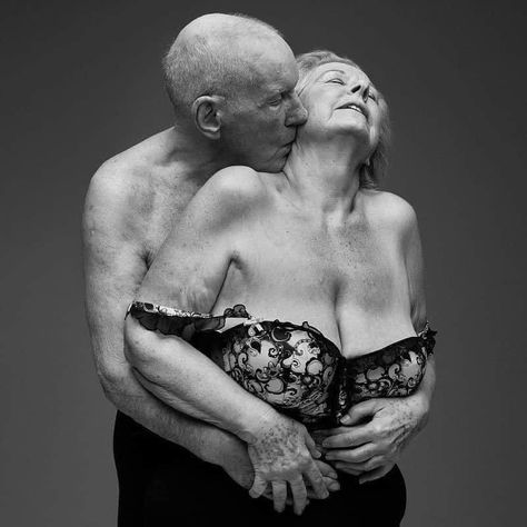 Older Couple Photography, Old Soul Quotes, Lucas Lima, Older Couple, Old Couples, Older Women Fashion, Cute Relationship Photos, Cute Couples Kissing, Old Love