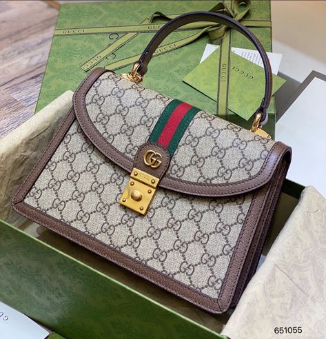 Gucci Bag Aesthetic, Lv Sling, Gucci 2022, Shell Purse, Cross Body Satchel, Fendi Peekaboo, Crossbody Handbags, Model Design, Fancy Bags