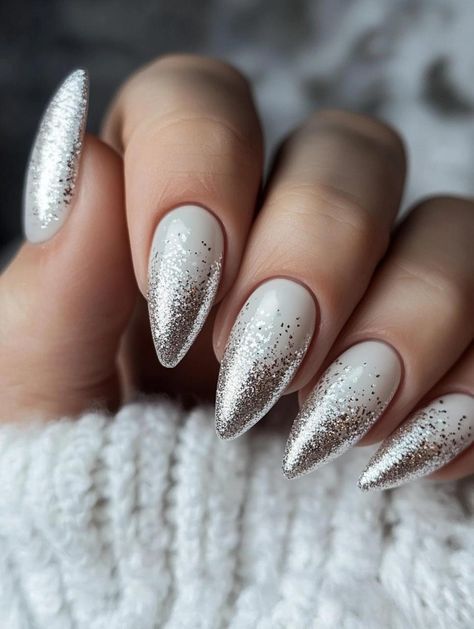 Cute Nails With Chrome, Silver Xmas Nails, Christmas Toe Nails Winter, Short Nails Sparkle, Sparkle Holiday Nails, Sparkle Ombre Nails, Christmas Chrome Nails, Winter Sparkle Nails, Winter White Nails