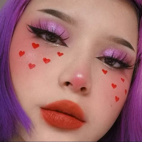 Puro talento el de esta chica Dark Makeup Looks, Day Makeup Looks, Makeup Face Charts, Face Art Makeup, Face Paint Makeup, Rave Makeup, Valentines Makeup, Fairy Makeup, Eye Makeup Designs