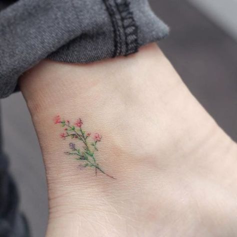 Wildflowers Tattoo, Tiny Flower Tattoos, Pretty Flower Tattoos, Tato Henna, Inspiration Tattoos, Tatuaje A Color, E Tattoo, Dainty Tattoos, Subtle Tattoos