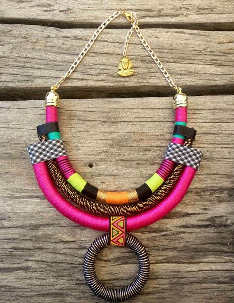 Horn Necklace Boho, African Necklaces, Diy Statement Necklace, Fiber Necklace, Yarn Necklace, Sideways Initial Necklace, Good Luck Necklace, Dainty Diamond Necklace, African Necklace