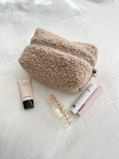 Cosmetic/makeup Bag in Nude Teddy/boucle Fabric Skincare Bag - Etsy Skincare Bag, Cosmetic Bag Set, Brown Makeup, Cute Teddy, Fabric Suppliers, Bags Aesthetic, Bag Cute, Pinterest Outfits, Travel Toiletries