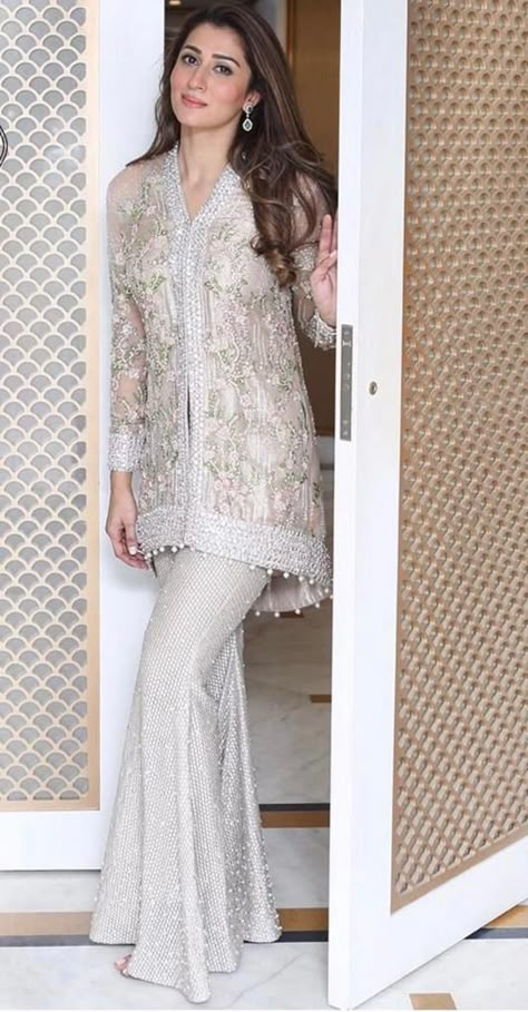 Coords Set Outfit Formal, Partywear Coord Set, Pakistani Western Dresses, Western Pakistani Outfits, Kurti Designs Latest Party Wear Wedding, Formal Coord Sets, Latest Designer Dresses Indian Style, Latest Cord Set Designs 2022, Indian Fashion Dresses Modern