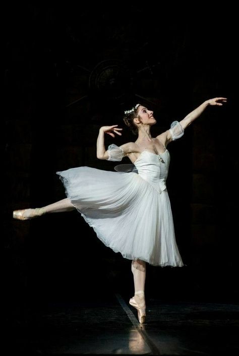 La Sylphide Ballet, Romantic Ballet Costumes, Romantic Tutu Ballet, Romantic Tutu, La Sylphide, Ballet Aesthetic, Ballet Images, Margot Fonteyn, Ballet Pictures