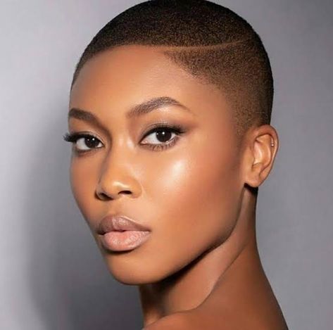 Haircut Styles For Black Women, Low Haircuts, Fade Haircut Women, Low Cut Hairstyles, Natural Hair Haircuts, Short Fade Haircut, Popular Short Haircuts, Short Natural Haircuts, Cabello Afro Natural