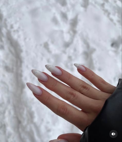 White Snowy Nails, Holiday Acrylic Nails Winter, Snowy Nails, Snake Skin Nails, Wow Nails, Pink Gel Nails, Sweater Nails, Classy Acrylic Nails, Soft Nails