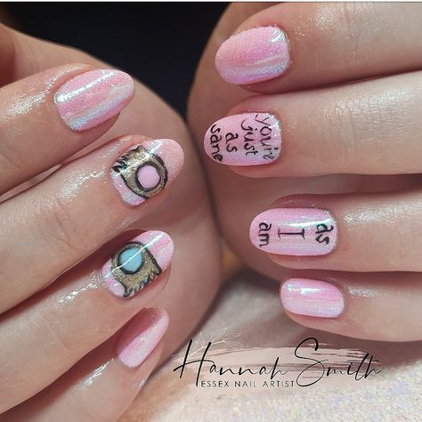 Luna Lovegood Nails Designs, Luna Lovegood Nail Art, Luna Lovegood Nails, Luna Lovegood Inspired Nails, Cute Harry Potter Nails, Universal Studios Orlando Nails, Harry Potter Nails Designs, Luna Lovegood Aesthetic, Harry Potter Nail Art