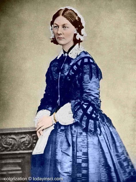 The birth of Florence Nightingale,  on this day 12th May, 1820.  English hospital reformer who attended the wounded during the Crimea War. 'The Lady with the Lamp' had over 10,000 under her care in appalling and unsanitary conditions. Determined to remedy the suffering she had experienced, she raised £50,000 to establish nurses training in Britain Famous Nurses, Mary Seacole, Margaret Hamilton, Florence Nightingale, Vintage Nurse, Becoming A Nurse, Nurses Day, Anne Frank, Great Women