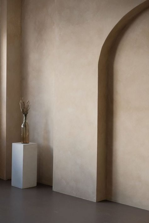 Painted Arches On Walls, Limewash Walls Living Rooms, Limewash Texture, Neutral Wall Paint, Montreal Photography, Marsh House, Terracotta Walls, Photography Studio Spaces, Limewash Walls